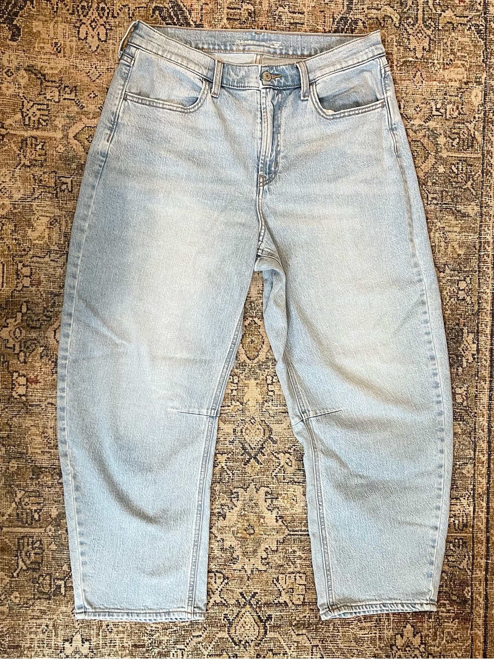 NWOT 🏷️ Old Navy WOW Barrel Jeans light wash